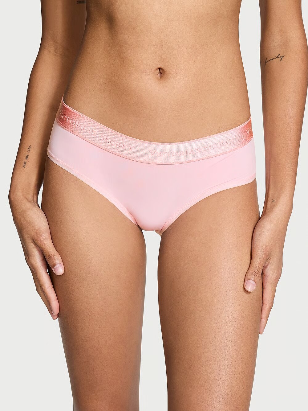 Трусики Victoria's Secret Logo Hiphugger Panty 417933QCJ фото