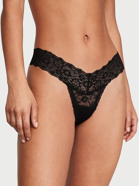 Мереживні трусики тонг Victoria's Secret Lace Thong Panty 415992QB4 фото