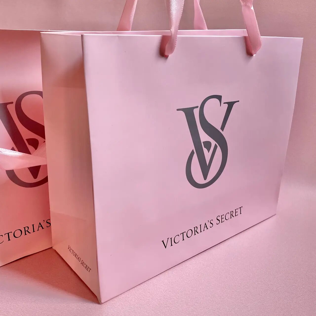Подарочный набор (3 в 1) Victoria's Secret Velvet Petals Splash 325685RZG фото